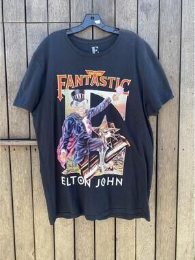 Elton John Captain Fantastic Dancing On A Piano Graphic Mens T Shirt XL